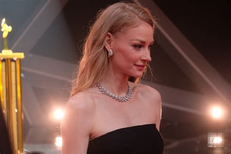 Светлана Ходченкова продемонстрировала украшения на 10 млн рублей - ИА ...