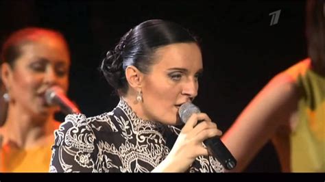Елена Ваенга - Курю [HD] (+Текст) (Концерт Кремлевский 21. 12. 11 ...