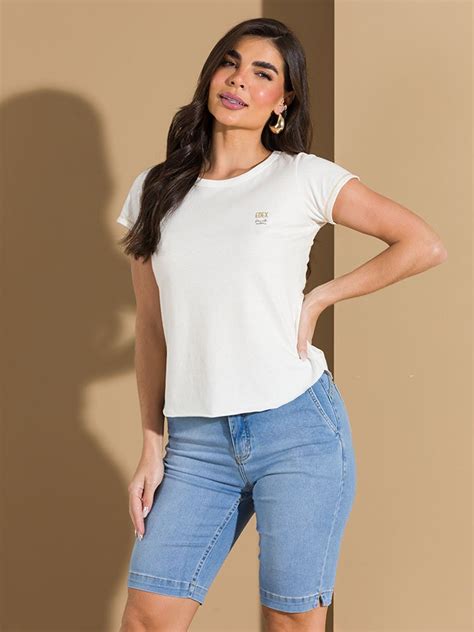 O Que É T Shirt Feminina - Camiseta T-Shirt Feminina Barra Canoa Manga Curta (Off White)