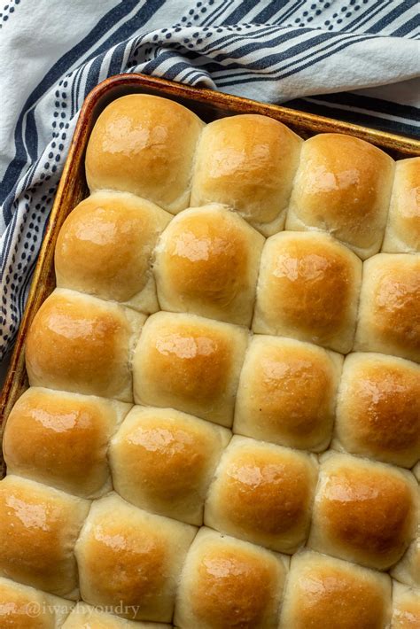 How To Make Homemade Rolls - I Wash You Dry