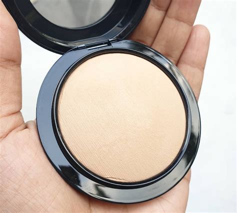 Random Beauty by Hollie: Mac Mineralize Skinfinish Natural in Medium ...