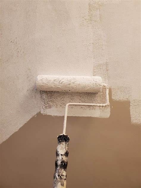 How to Fix Paint Streaks on Walls: Tips From a Painter | Painting walls ...