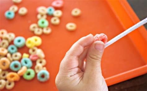 A Simple Bird Feeder Craft for Preschoolers to Make