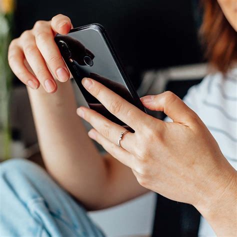 Your Business Should Use SMS Marketing | Rosewood Marketing