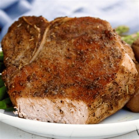 how to cook bone in pork chops on the stove
