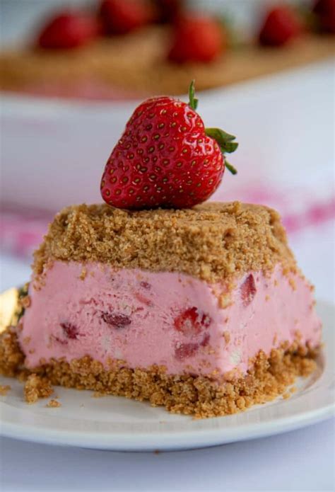 Master the Art of Easy Baking: Delicious Strawberry Squirt Cake - 5h4po55