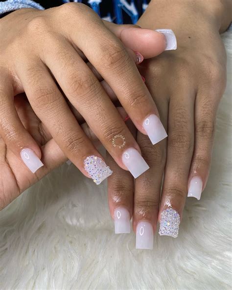 19 Short White Nails from Casual to Glam for all Occasions | White