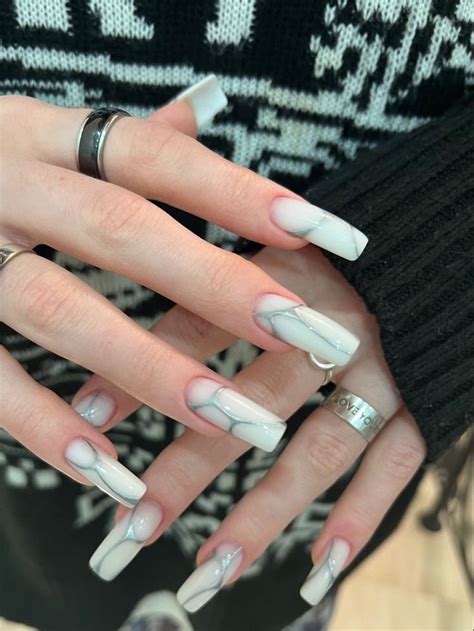 Pin di найкулиии su ноготочки 🕷️🖤 | Unghie idee, Unghie, Unghie quadrate