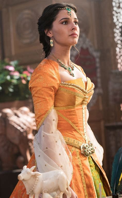 'Aladdin' star Naomi Scott breaks down Princess Jasmine's whole new