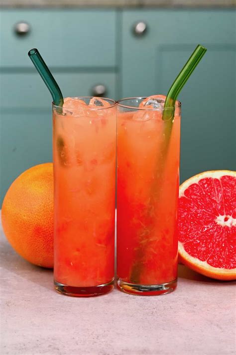 How to Juice Grapefruit Without a Juicer - Dryer Enthusiast