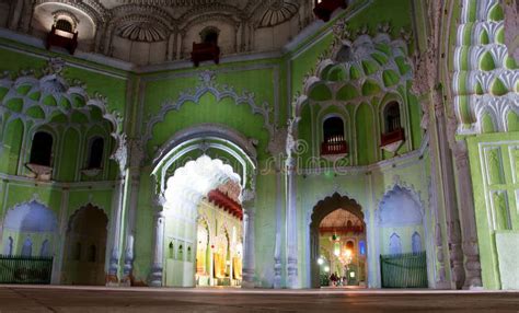 Inside the Bara Imambara of Lucknow Stock Photo - Image of giant, india ...