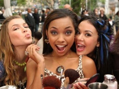 Братц (Bratz) 2007 смотреть онлайн в хорошем качестве на сайте ...