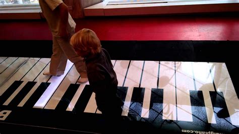Big piano - YouTube