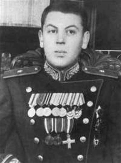 Краткая биография Василия Сталина