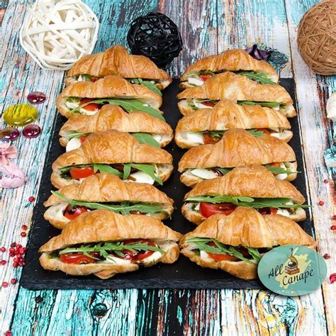 КРУАССАНЫ С МОЦАРЕЛЛОЙ