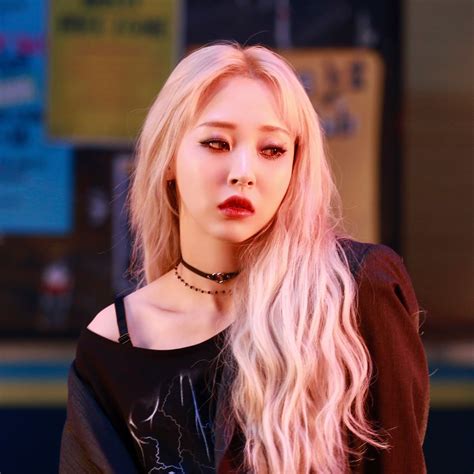 pin   moonstar moonbyul mamamoo icon