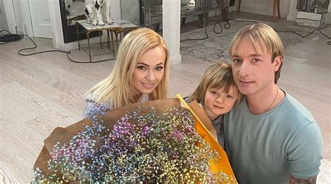 Сына Рудковской стали избегать дети из-за фейка о «расстройстве» - 24СМИ
