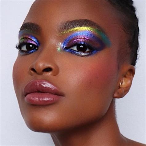 Spring 2018 Pink Makeup Looks You'll Want to Copy | Glamour