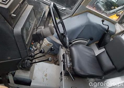 Zdjęcie ciągnik Wnetrze kabiny MF 362 id:746393 - Galeria rolnicza agrofoto