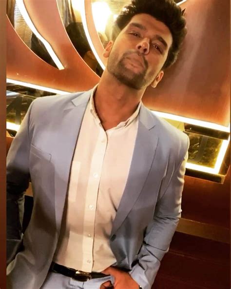 Kushal Tandon Age, Height, Girlfriend, Biography, and More ...