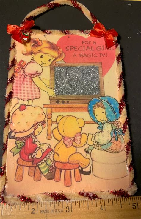 Features Strawberry Shortcake and plum pudding ice skating. Strawberry