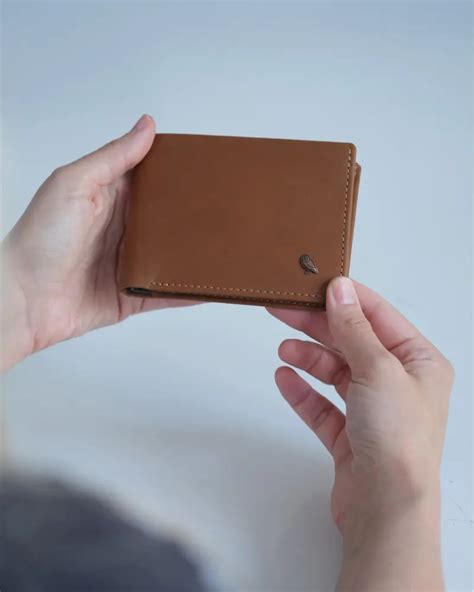 Bellroy Wallet Review — A Minimal Design Packed With Features ...