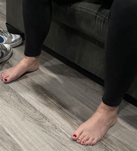 Celeb Lover - fan account on Twitter: "RT @footguy226: The wife’s sexy ...