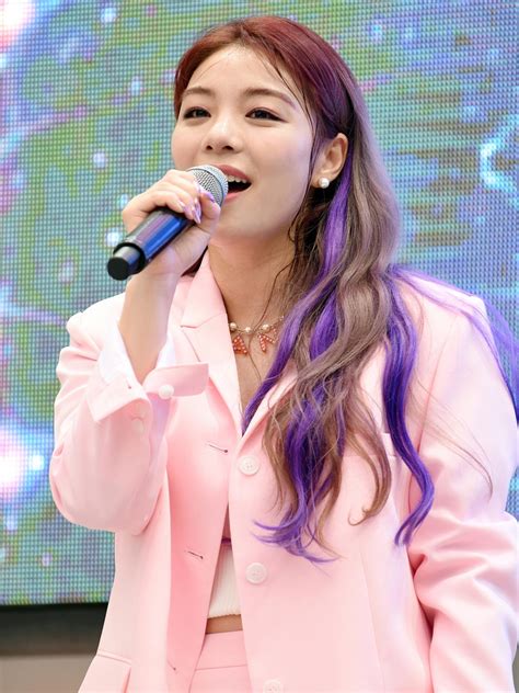 Ailee - Celebrity biography, zodiac sign and famous quotes
