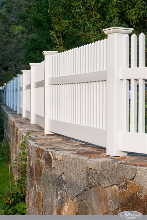 Who Makes the Best White Vinyl Fence? | Illusions Fence