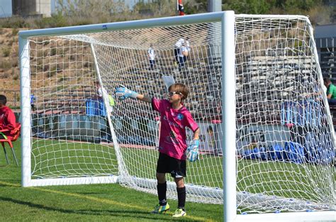 Padres de 1 Portero: ¿Importa el tamaño en el portero del fútbol base?