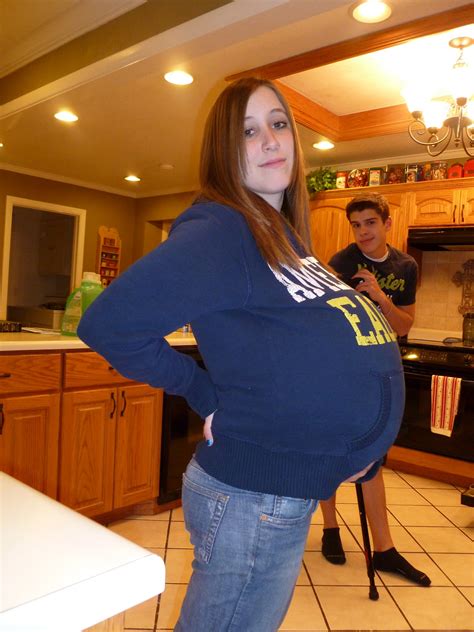 Nadya Suleman Pregnant Belly