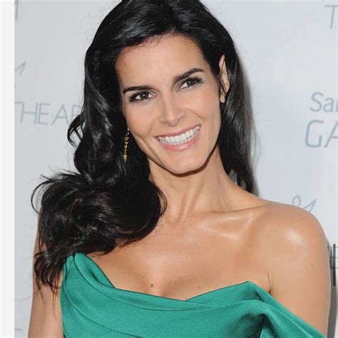 Angie Harmon Style, Clothes, Outfits and Fashion • CelebMafia