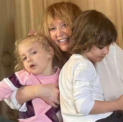 «Это самая лучшая комната. Бюджетный вариант», - Алла Пугачева с детьми ...
