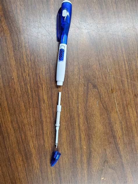 how to put a pen back together