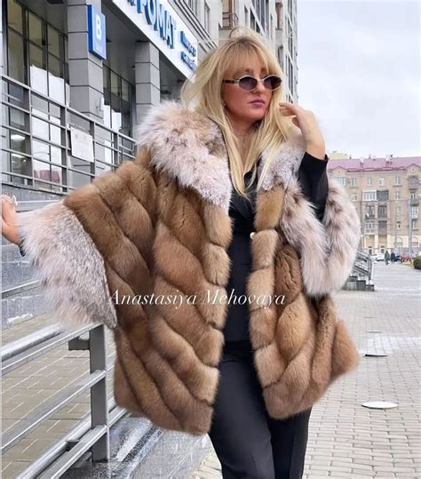 Pin by Mifi on Шубы комбо | Girls fur coat, Fur coat, Fur fashion