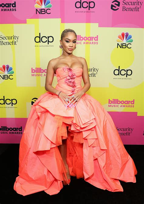 The Best Red Carpet Outfits and Looks at the Billboard Music Awards