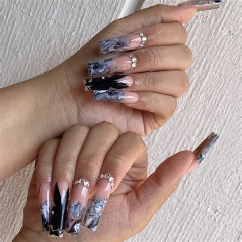 50 Classy Black Nails for Dark and Mysterious Manicure - Your Classy Look