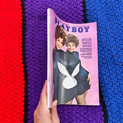 VINTAGE PLAYBOY OCTOBER 1970 : TWIN PLAYMATES MARY AND MADELEINE COLLI