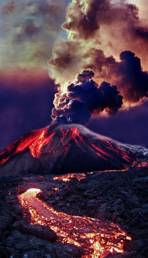 10 Fantastic Volcanic Eruptions Throughout History