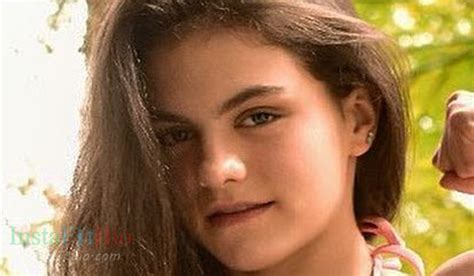 Zoey - Bio, Age, Height, Wiki, Birthday | Models Biography