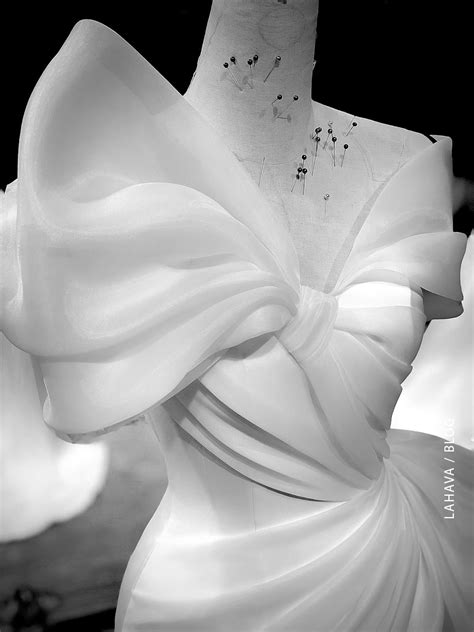 Custom-made Minimalist wedding dress tailor shop | LAHAVA