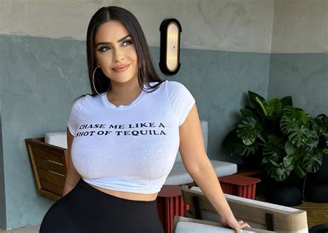 Jessenia Rebecca Bio, Age, Career, Net Worth, Height, Education