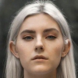 Eva Elfie - Idade, Vida Pessoal, Biografia | Famous Birthdays