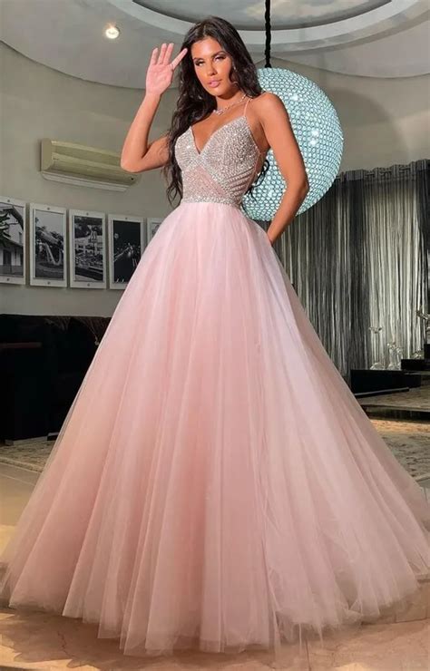 Vestido De Debutante Simples - 100 inspirações de vestido para debutante | Pronta pra Festa