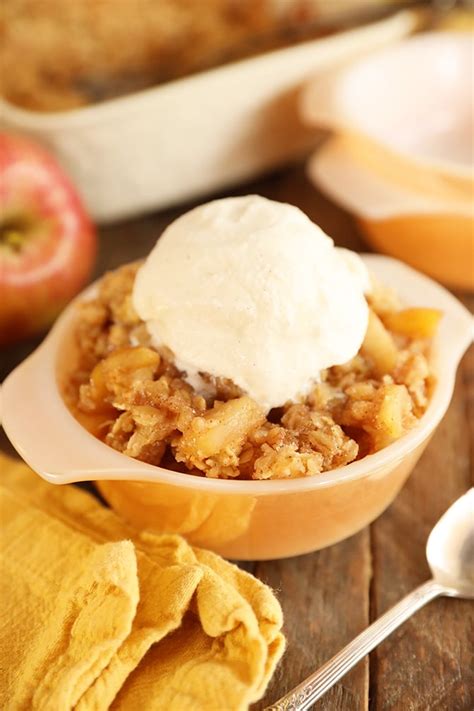 Easy Apple Crisp - Southern Bite