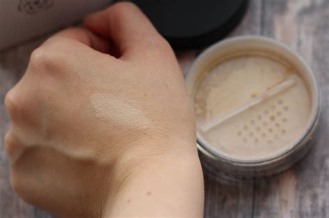 Кому подойдет минеральная основа для лица KM Cosmetics | Отзывы ...