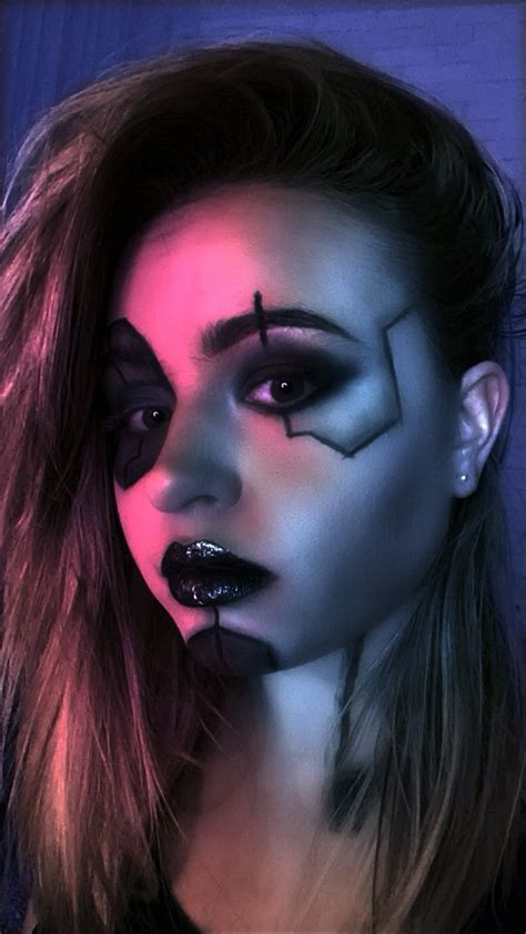 This is my Halloween makeup proposition 🧟‍♀️ ! Cyberpunk inspiration 🦾 ...