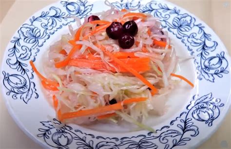 Салат из капусты как в столовой (рецепты)