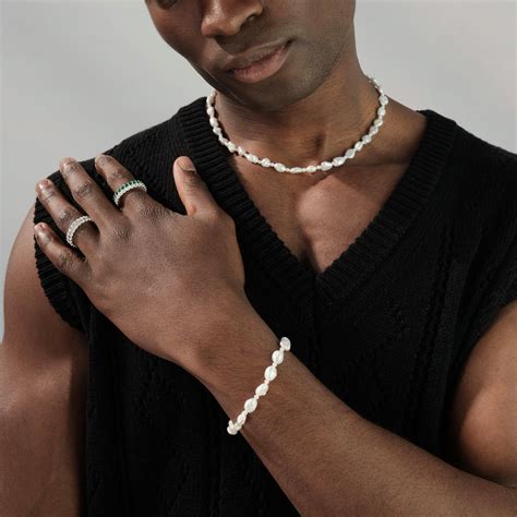 Common Lines | Baroque Pearls | Statement Necklaces | USC