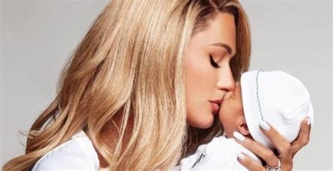 Paris Hilton reveals her baby name!